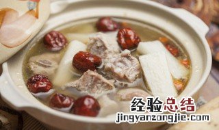 排骨焯水后用冷水炖还是热水炖 排骨焯完水后用热水炖还是用冷水炖