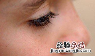 鸡蛋去黑头的正确方法 如何用鸡蛋去黑头