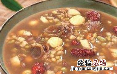 自家煮八宝粥的营养价值和功效作用 八宝粥的功效与作用及营养价值