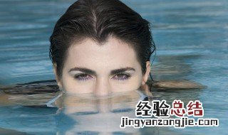 正确的游泳呼吸方法 游泳时如何正确呼吸