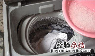 洗衣机旁边污垢怎么洗 洗衣机旁边污垢怎么洗衣服