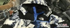 零下10度穿羽绒服还是冲锋衣 零下十度穿冲锋衣还是羽绒服