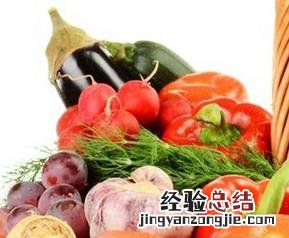 夏季容易出汗吃什么好呢 夏季容易出汗吃什么好