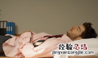 梦到自己秃顶了是什么征兆 梦到自己秃顶了什么意思