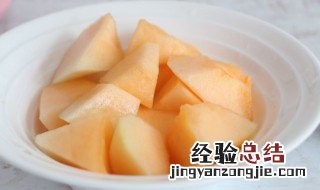 怎么剥哈密瓜的皮 哈密瓜整个去皮技巧