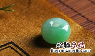 翡翠飘黄好吗 翡翠飘黄是什么意思