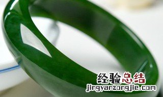 翡翠圆镯的寓意 翡翠圆镯是什么意思