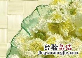 喝菊花茶的禁忌 喝菊花茶的禁忌什么食物