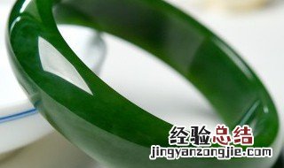 翡翠中福是什么意思 翡翠中福手镯什么意思