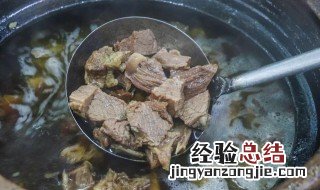 牛肉汤怎么熬又浓又白 牛肉汤的熬制方法及配料