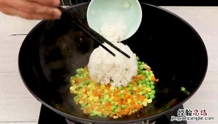 孜然辣酱炒饭 孜然什锦炒饭怎么做