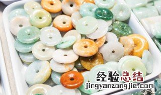 乌鸡是什么翡翠种水 乌鸡种翡翠是啥