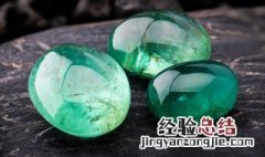 翡翠金蟾是什么意思 佩戴翡翠金蟾有什么说法
