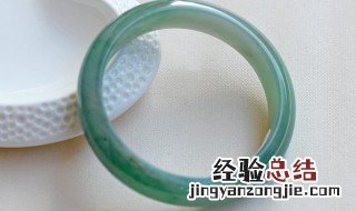 怎么介绍翡翠手镯 如何介绍翡翠手镯