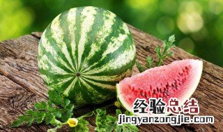 西瓜皮凉拌怎么吃 西瓜皮凉拌的最佳吃法