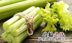 猪肉芹菜饺子 芹菜馅饺子芹菜用焯水吗