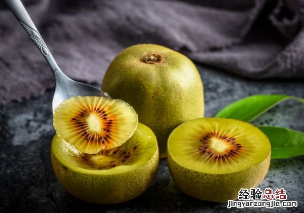 如何自制纯天然爽肤水 自制天然爽肤水的方法