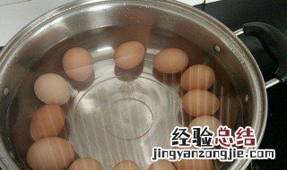 鸡蛋水开了再煮几分钟 鸡蛋水开了再煮几分钟可以吃吗