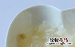 银耳大米粥的做法与功效 双米银耳粥的材料和做法功效