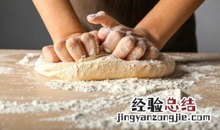 淀粉白面饼的做法 白面煎饼面糊加什么淀粉