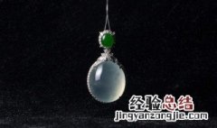 翡翠吊坠的寓意 翡翠吊坠的寓意解释