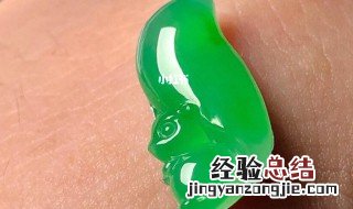 翡翠松鼠寓意 翡翠松鼠的寓意是什么