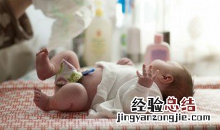 姓凤的古风名字男生两个字 带凰字古风名字两个字