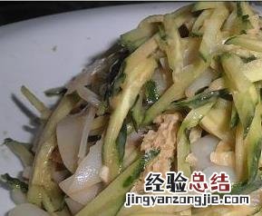 拌凉皮用的辣椒油怎么做 拌凉皮的辣椒油的制作过程