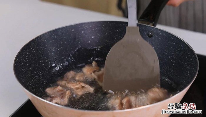 平菇炒肉的做法 平菇炒肉的做法家常菜