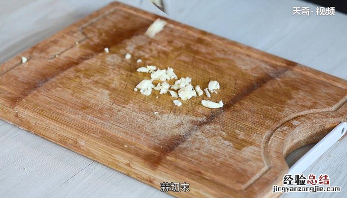 绿豆芽炒馓子的做法 黄豆芽炒馓子的做法
