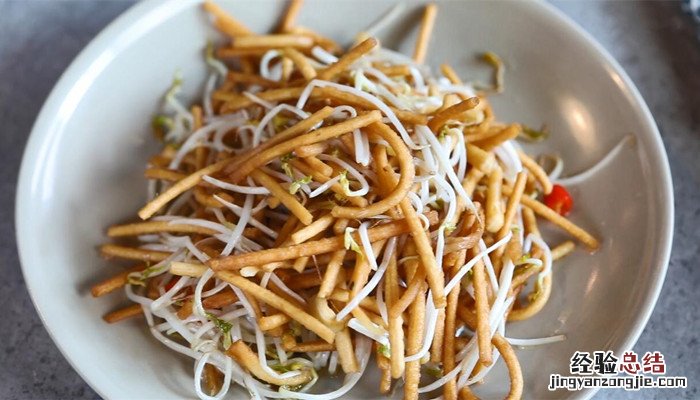 绿豆芽炒馓子的做法 黄豆芽炒馓子的做法
