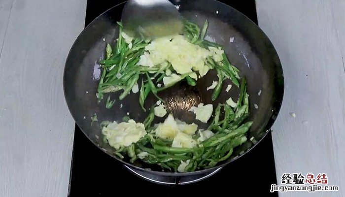 湖南辣椒炒蛋的做法 湖南炸辣椒炒蛋图片