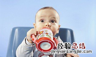 婴儿炖蛋黄怎么做好吃 怎么给婴儿蒸蛋黄