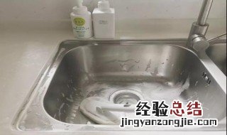 请问酒精可以去厨房的油渍吗 请问酒精可以去厨房的油渍吗?