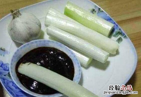 生吃大蒜的功效与作用 生吃大葱的功效与作用