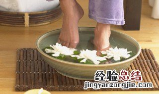 用什么泡脚减肥最快最有效 用什么泡脚减肥最快