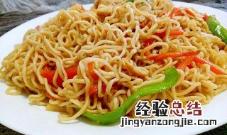 牛肉炒方便面教程 牛肉炒面做法介绍