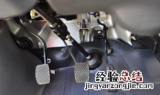 掉头是先松离合还是刹车 掉头什么时候松离合和刹车
