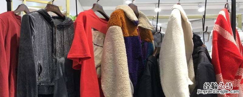 衣服放在柜子里两个月会发霉吗 衣服放在柜子里两个月会发霉吗冬天