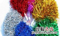 红色舞蹈裙配什么颜色的花球好 红舞裙配什么颜色的花球