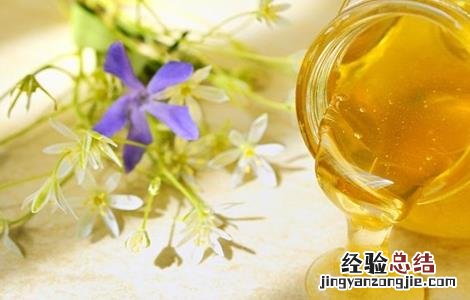 蜂蜜不能跟什么一起吃吗 蜂蜜不能和什么一起吃呢