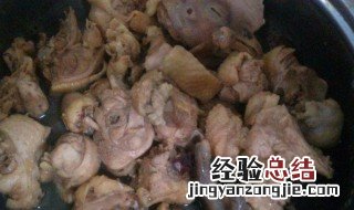蘑菇油菜炖鸡如何做 蘑菇油菜炖鸡做法介绍
