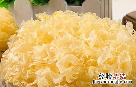 银耳不能和什么一起吃 冰糖银耳不能和什么一起吃