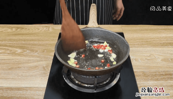 黄鳝烧红烧肉叫什么菜名 黄鳝烧红烧肉