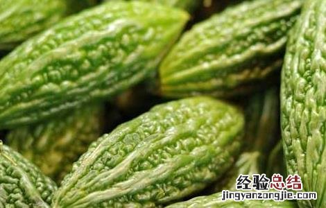 来月经可以吃苦瓜吗 来月经可以吃苦瓜吗来月经可以喝柠檬水吗