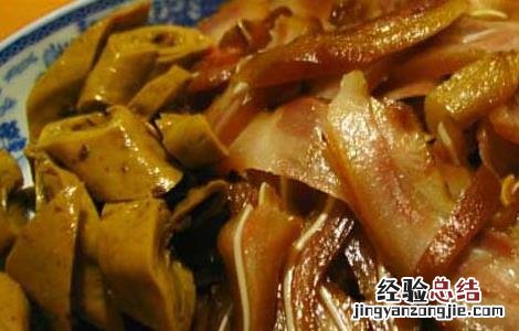 猪耳朵不能和什么一起吃 猪耳朵不能和什么一起吃香哈