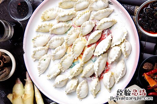 花样包饺子的方法步骤 如何花样包饺子