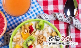 水果麦片用冷牛奶泡吗还是热水 水果麦片用冷牛奶泡吗