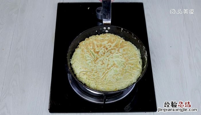 香煎玉米饼的家常做法 香煎玉米土豆饼做法
