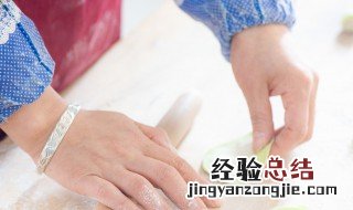 擀饺子皮方法 擀饺子皮儿的教程